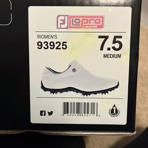 Brand new FootJoy women’s golf shoe size 7 1/2